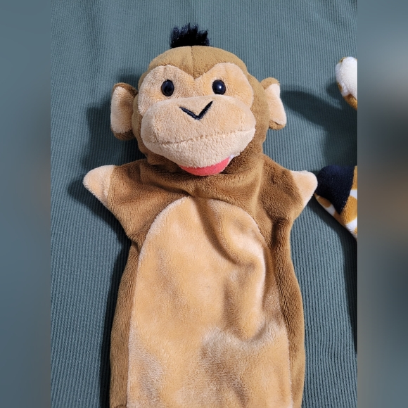 Set of 2 hand puppets, Monkey & Giraffe jungle zoo animal hand puppet - Picture 5 of 5